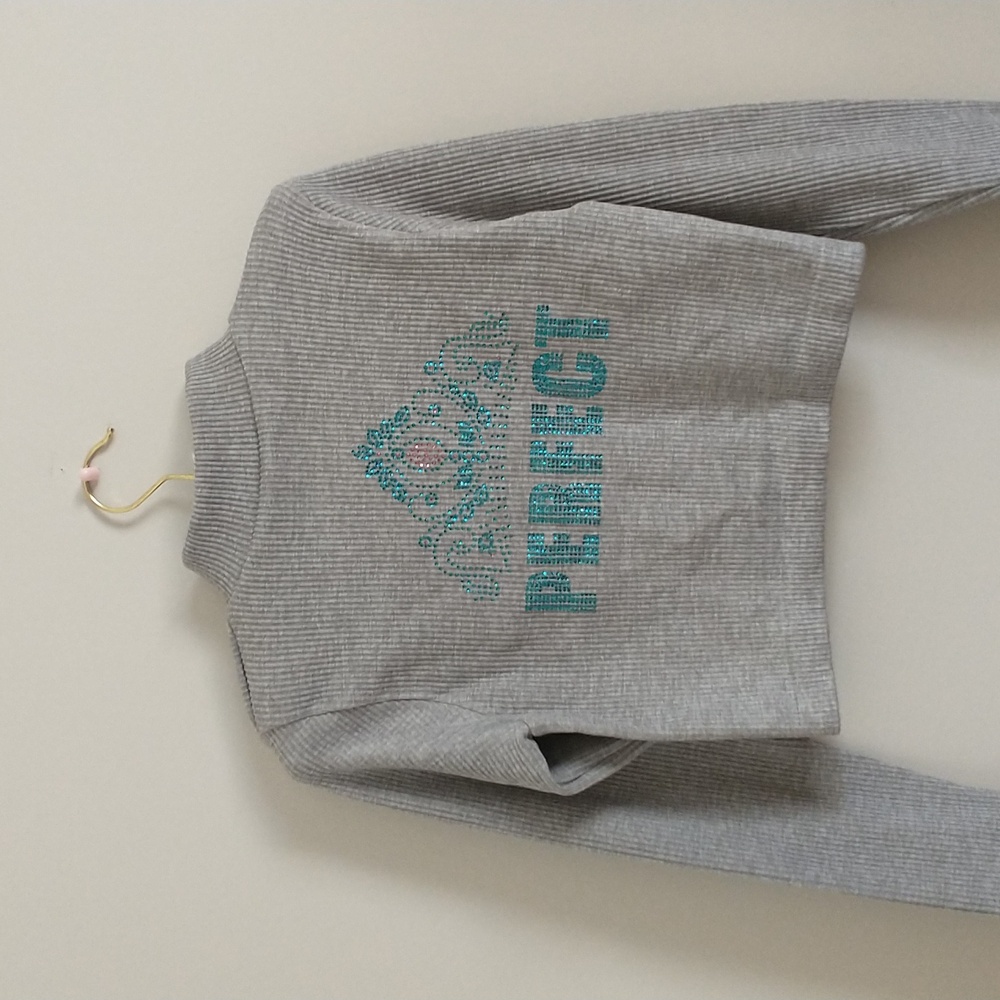 Sommer Ray Gray  Long Sleeve Top